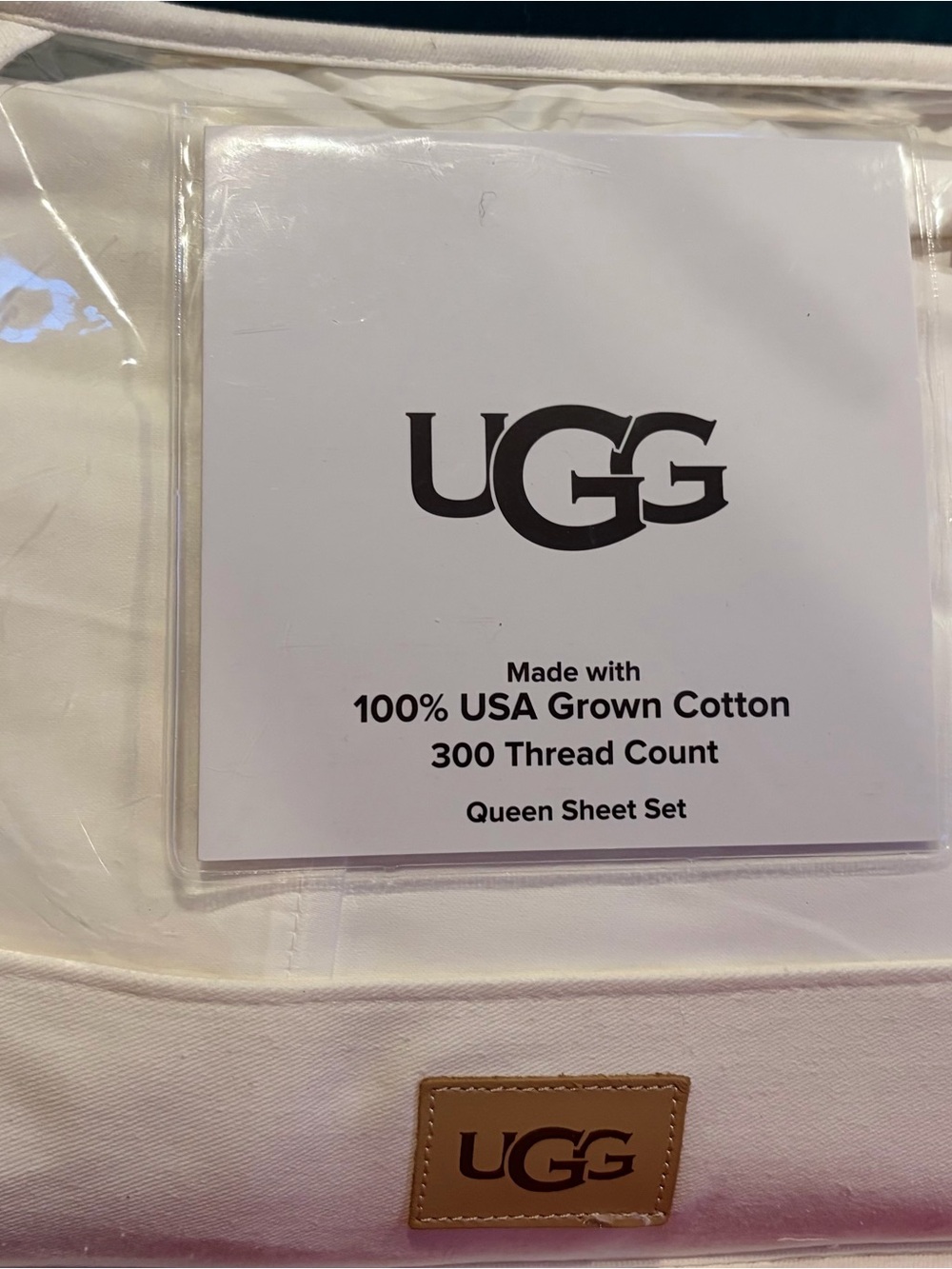 UGG Queen Sheet Set in White with Tan Logo Patch